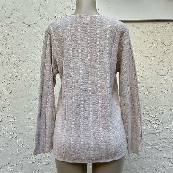 Clio Sweater Women’s Size Small Cream V-Neck Knitted Pullover Minimalist Neutral - Picture 7 of 15